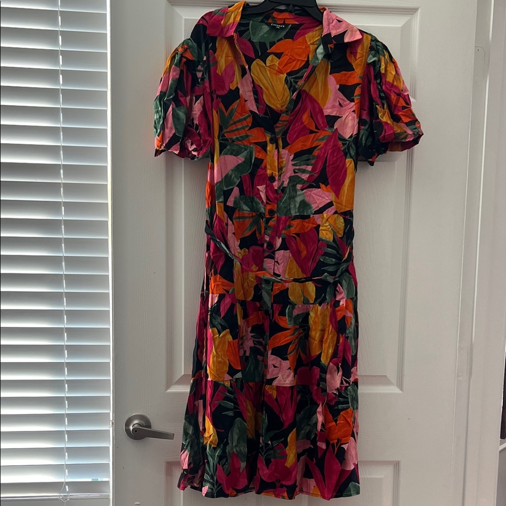 Vibrant Leaf Print Midi Dress